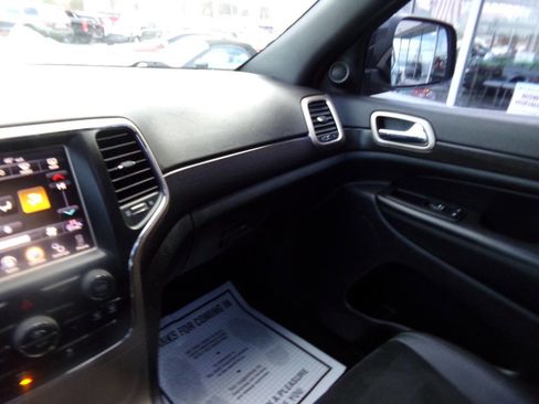Used 2014 Jeep Grand Cherokee Altitude image 39