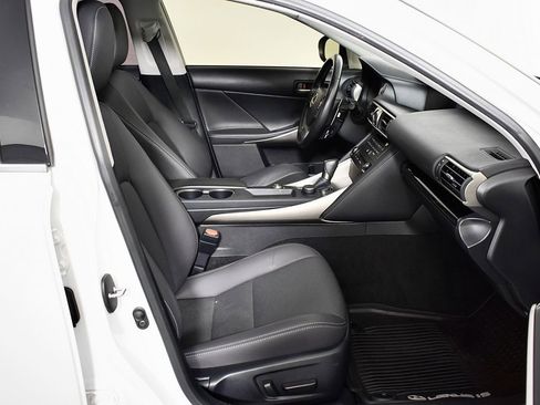 Used 2020 Lexus IS 300 image 28