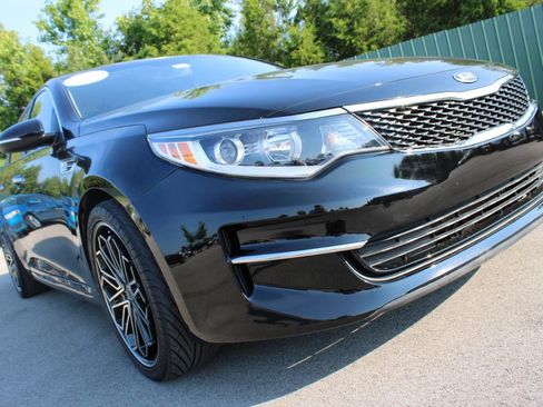 Used 2018 Kia Optima LX w/ 17" Alloy Wheels Package image 10