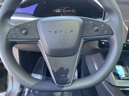 Used 2023 Tesla Model X AWD/4WD image 21