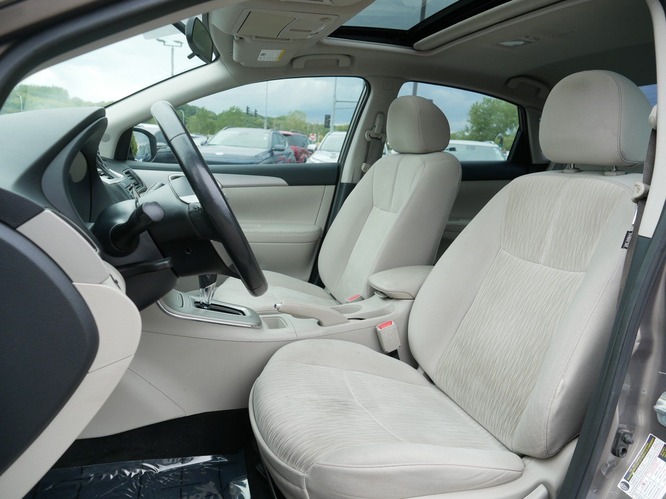 Used 2015 Nissan Sentra SV w/ Style Package FWD image 14