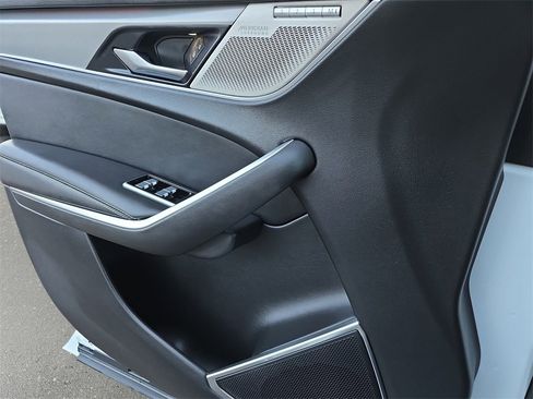 Used 2021 Jaguar F-PACE R-Dynamic S image 31