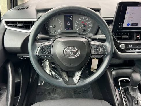 Used 2025 Toyota Corolla LE FWD image 18