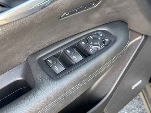 Used 2022 Cadillac XT6 Premium Luxury w/ Technology Package AWD/4WD image 40