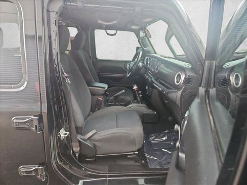 Used 2022 Jeep Wrangler Unlimited Sport AWD/4WD image 22