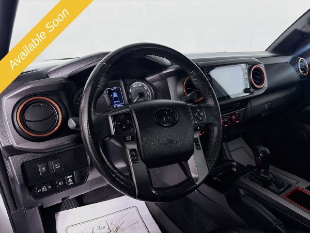 Used 2021 Toyota Tacoma TRD Off-Road AWD/4WD image 9