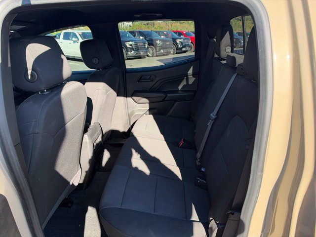 Used 2024 Chevrolet Colorado Trail Boss w/ Technology Package AWD/4WD image 17