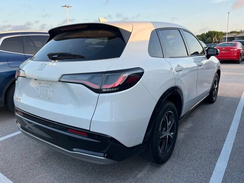 Used 2023 Honda HR-V EX-L image 3