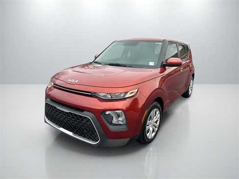 Certified 2022 Kia Soul LX image 3
