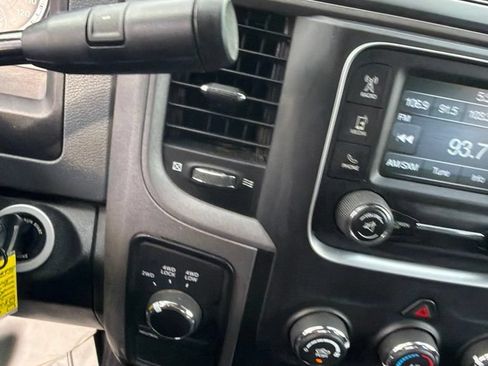 Used 2018 RAM 1500 Express w/ Wheel & Sound Group AWD/4WD image 17