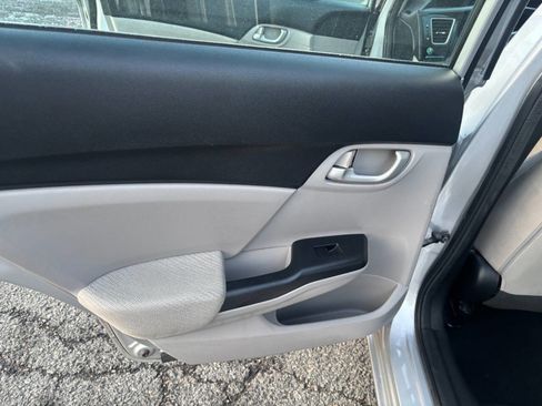 Used 2013 Honda Civic LX image 17