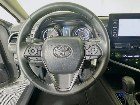 Used 2023 Toyota Camry SE FWD image 15