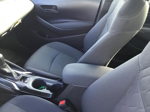 Used 2022 Toyota Corolla LE FWD image 15