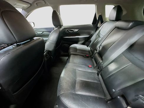 Used 2015 Nissan Rogue SL FWD image 25