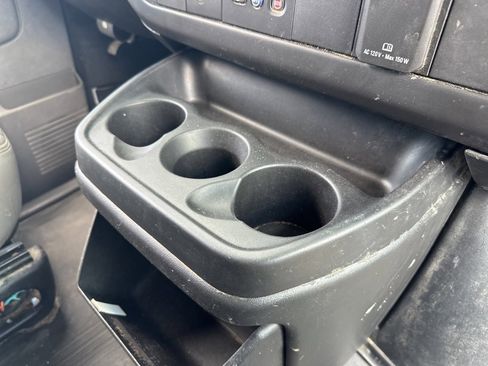 Used 2018 Chevrolet Express 2500 image 26