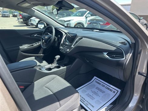 Used 2024 Chevrolet Malibu RS w/ LPO, Floor Liner Package FWD image 34