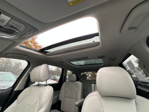 Used 2022 Kia Telluride SX w/ Nightfall Edition Package image 49
