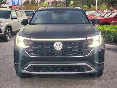 New 2026 Volkswagen Atlas Cross Sport SE FWD image 2