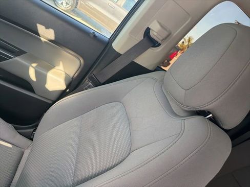 Used 2020 GMC Canyon 2WD Crew Cab w/ Convenience Package image 5