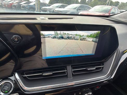 New 2026 Chevrolet Trax ACTIV w/ Sunroof Package FWD image 27