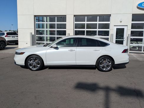 Used 2023 Honda Accord EX image 9