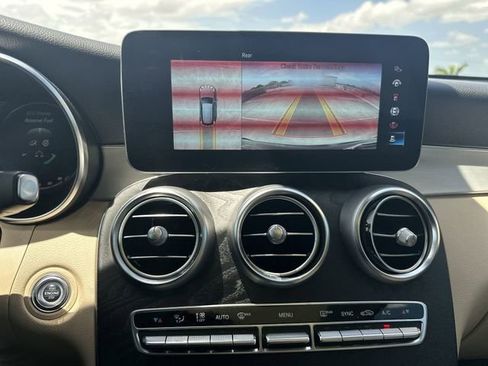 Used 2022 Mercedes-Benz GLC 300 image 24