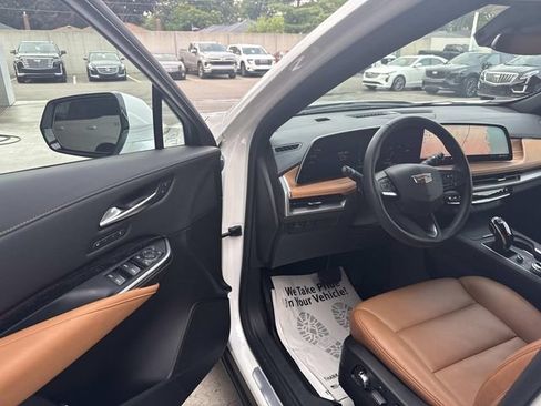 Certified 2024 Cadillac XT4 Premium Luxury AWD/4WD image 15