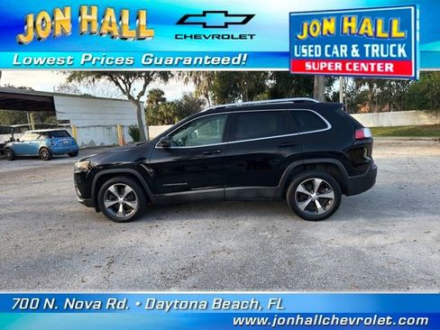 Used 2019 Jeep Cherokee Limited image 5