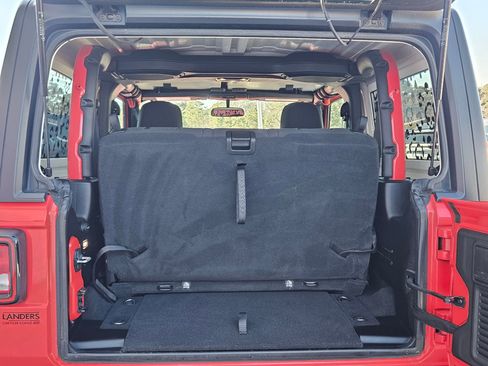 Used 2021 Jeep Wrangler Willys image 27
