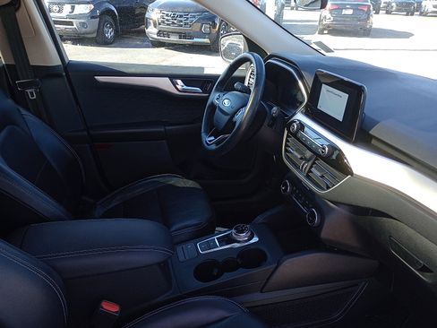 Used 2020 Ford Escape SE Sport image 7
