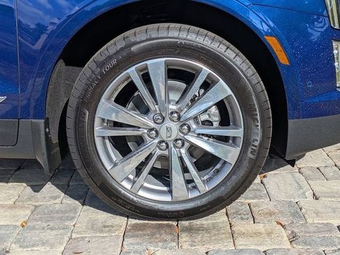 New 2025 Cadillac XT5 Premium Luxury w/ Technology Package FWD image 10