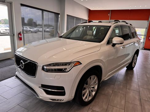 Used 2016 Volvo XC90 T6 Momentum w/ Momentum Plus Package AWD/4WD image 8