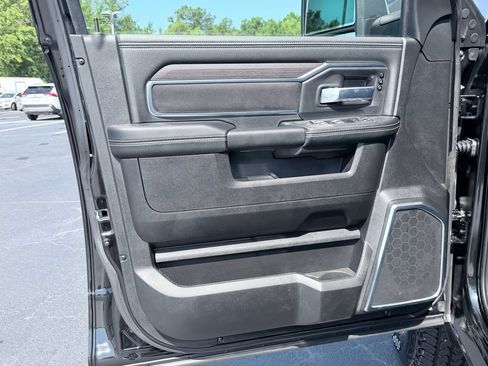 Used 2026 RAM 2500 Laramie AWD/4WD image 35