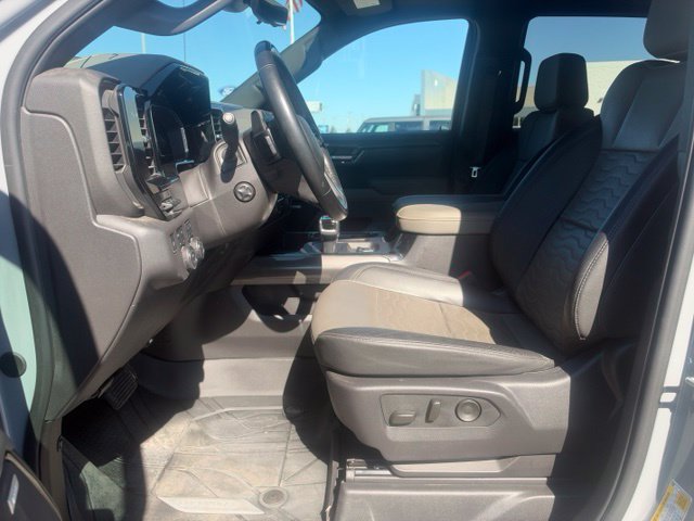 Used 2025 Chevrolet Silverado 1500 ZR2 w/ Technology Package AWD/4WD image 5