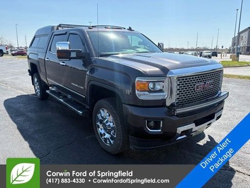 Used 2016 GMC Sierra 2500 Denali w/ Duramax Plus Package image 2