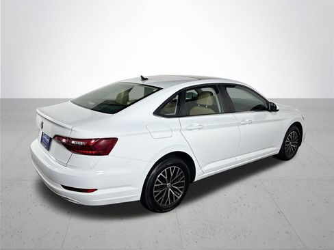 Used 2020 Volkswagen Jetta SE w/ SE Cold Weather Package FWD image 6