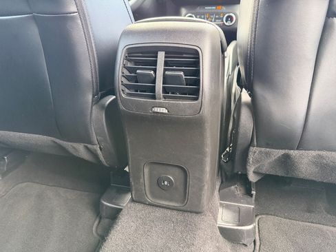 Used 2024 Ford Escape ST-Line AWD/4WD image 33