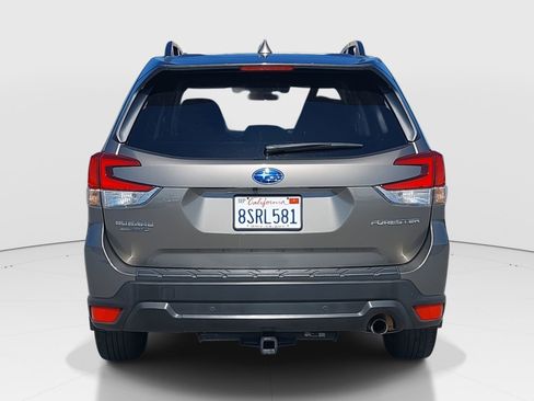 Used 2020 Subaru Forester Limited image 6
