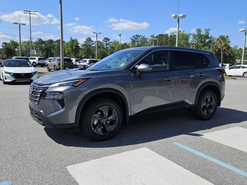 New 2026 Nissan Rogue SV FWD image 2