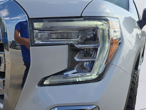 Used 2021 GMC Sierra 1500 SLT RWD image 10