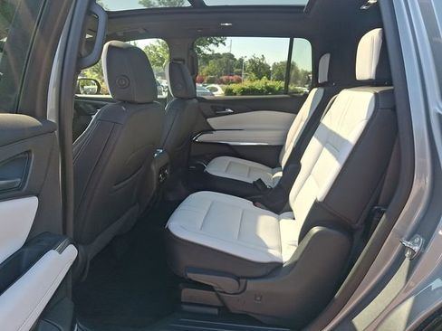 Used 2025 Chevrolet Traverse High Country w/ LPO, Floor Liner Package FWD image 12