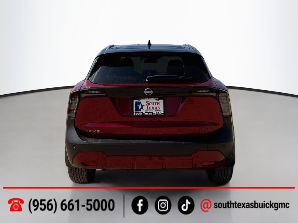 Used 2025 Nissan Kicks SR FWD image 7