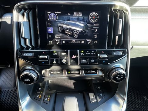 Used 2025 Lexus LX 700h Overtrail image 26