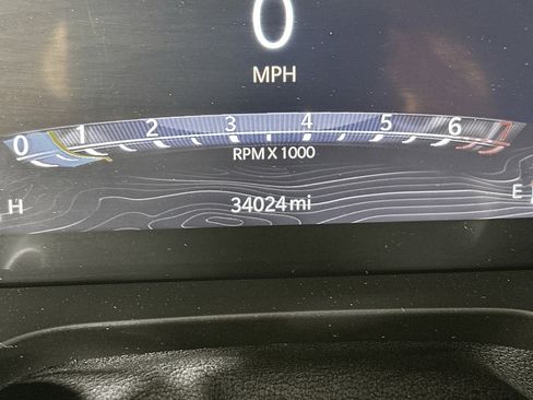 Used 2023 Jeep Grand Cherokee Limited image 19