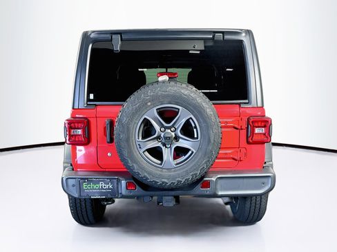 Used 2018 Jeep Wrangler Unlimited Sport S AWD/4WD image 7