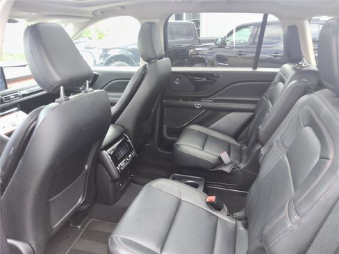 Certified 2024 Lincoln Aviator Reserve w/ Jet Package RWD image 14