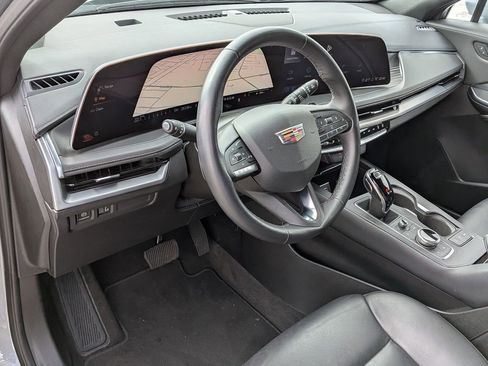 Used 2025 Cadillac XT4 Premium Luxury image 17