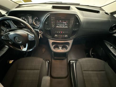 Used 2016 Mercedes-Benz Metris image 10