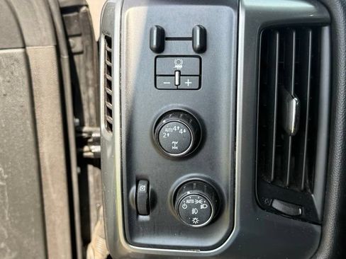 Used 2018 Chevrolet Silverado 1500 LT w/ All Star Edition AWD/4WD image 17