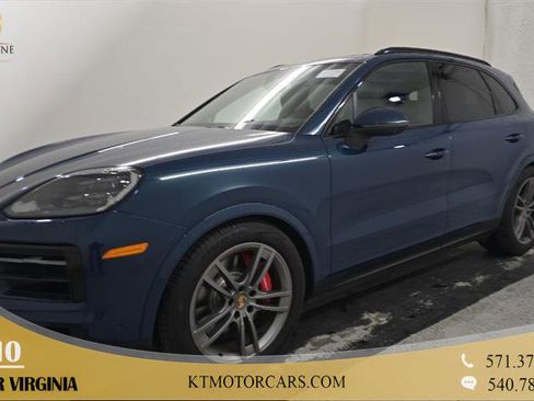 Used 2025 Porsche Cayenne S w/ Premium Package Plus AWD/4WD image 1